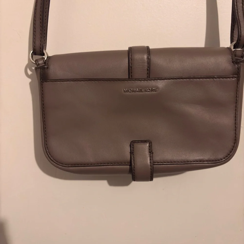 Michael Kors Taupe Leather Crossbody/ saddlebag Bag Silver Hardware‎